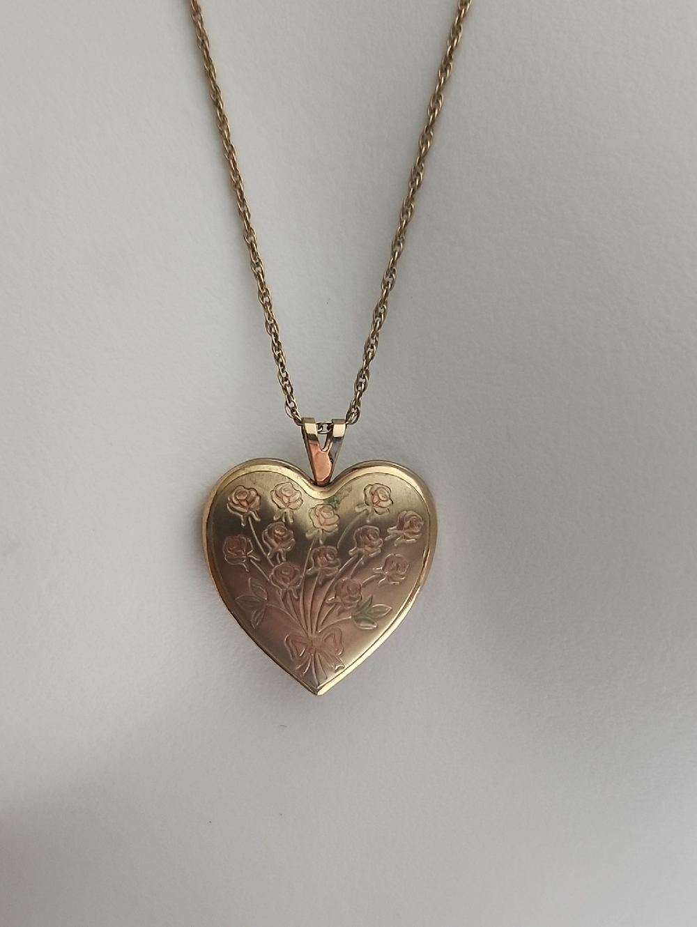Vtg PPC 14k Gold Rolled Filled Heart Locket Necklace with Floral Engraving